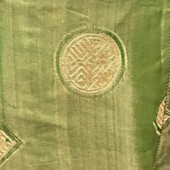 Green and Gold Silk Skirt - Picture 9 of 12